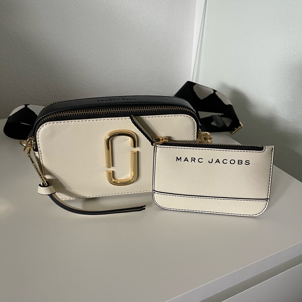 Marc Jacobs Snapshot Crossbody Bag with Wallet